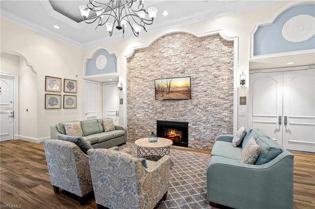 SATURNIA LAKES - Residential