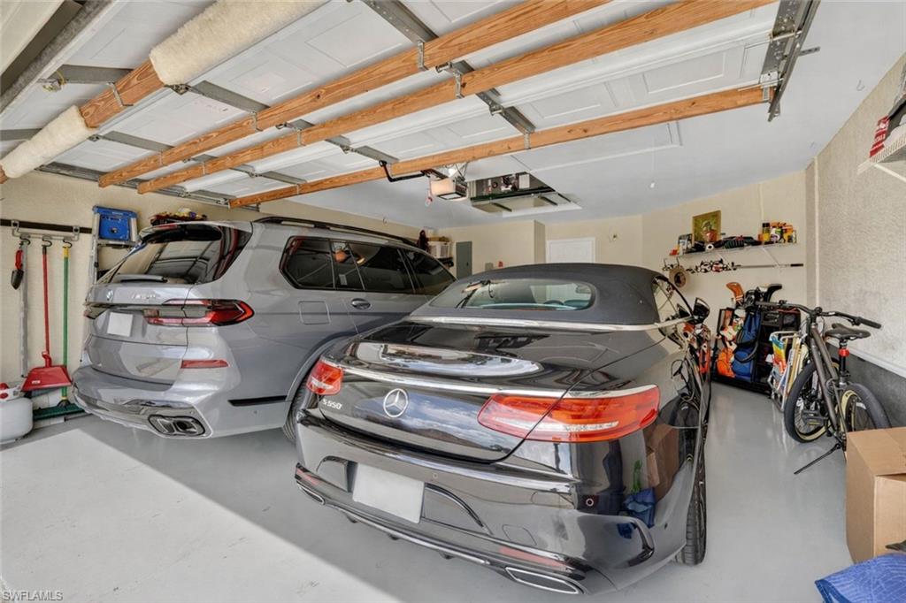 HIGHLAND WOODS VILLAS - Residential