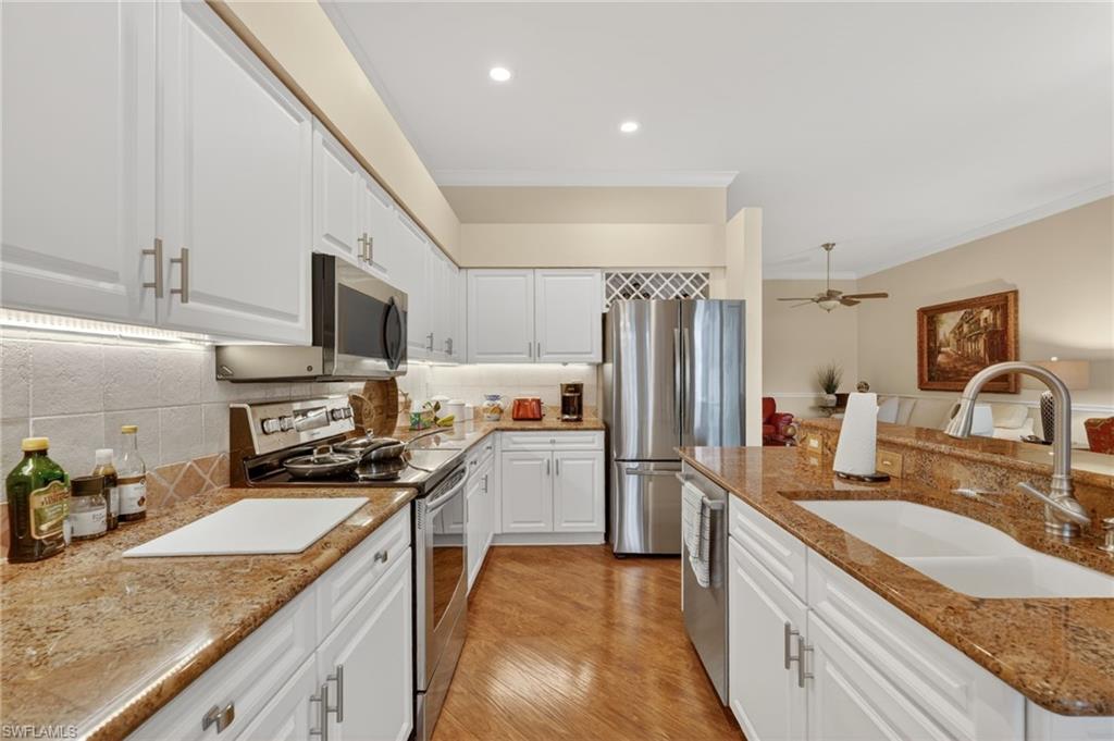 HIGHLAND WOODS VILLAS - Residential