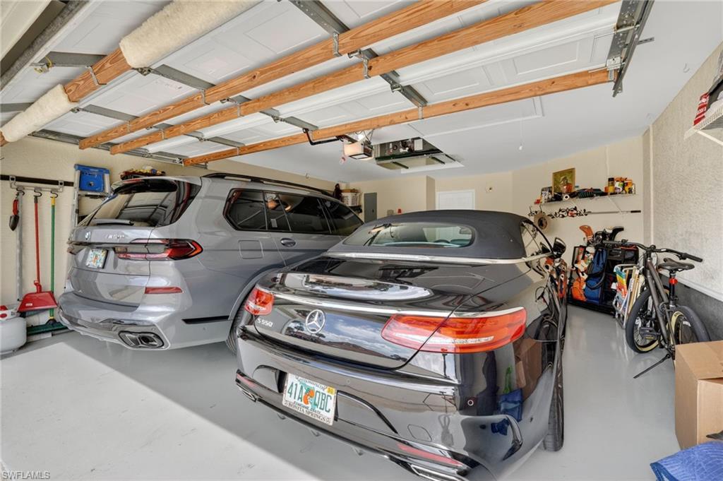 HIGHLAND WOODS VILLAS - Residential