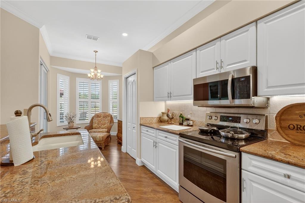 HIGHLAND WOODS VILLAS - Residential