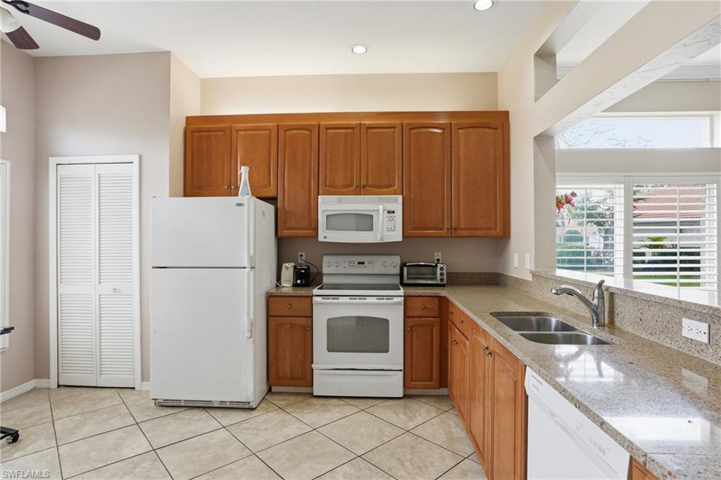 DEVONSHIRE LAKES - Residential