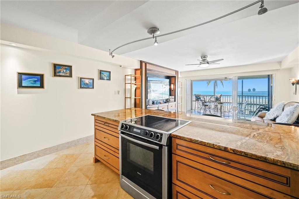 DOLPHIN WAY - Residential