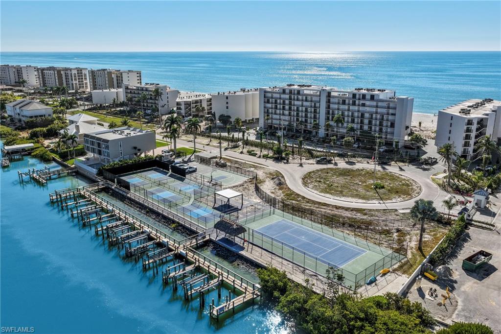 DOLPHIN WAY - Residential