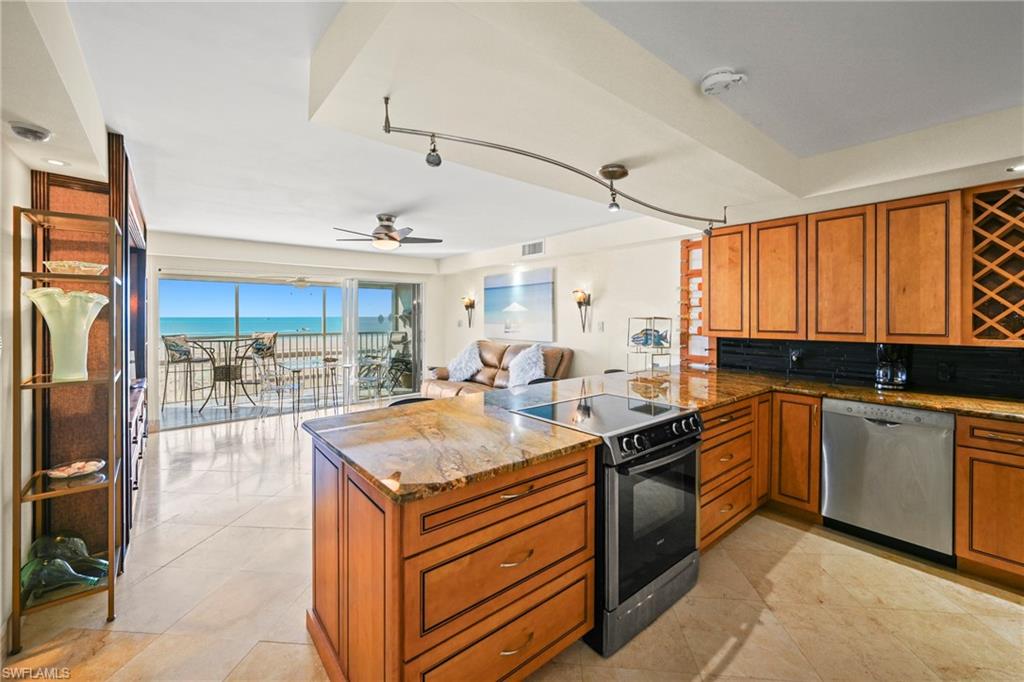 DOLPHIN WAY - Residential