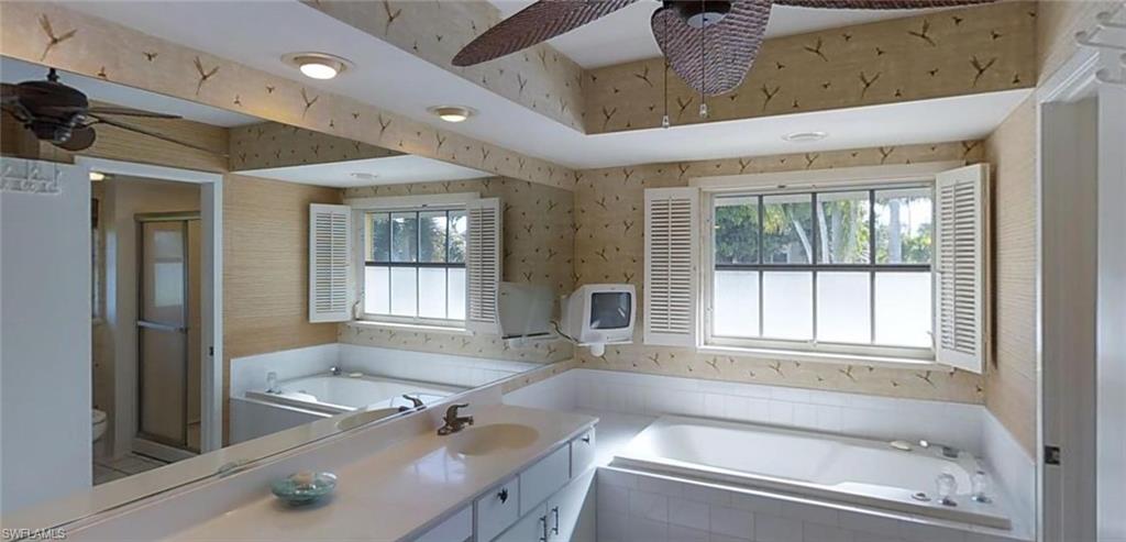 HOLIDAY HEIGHTS - Residential