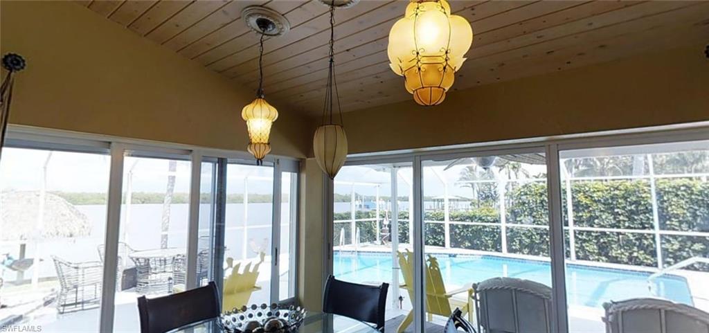 HOLIDAY HEIGHTS - Residential