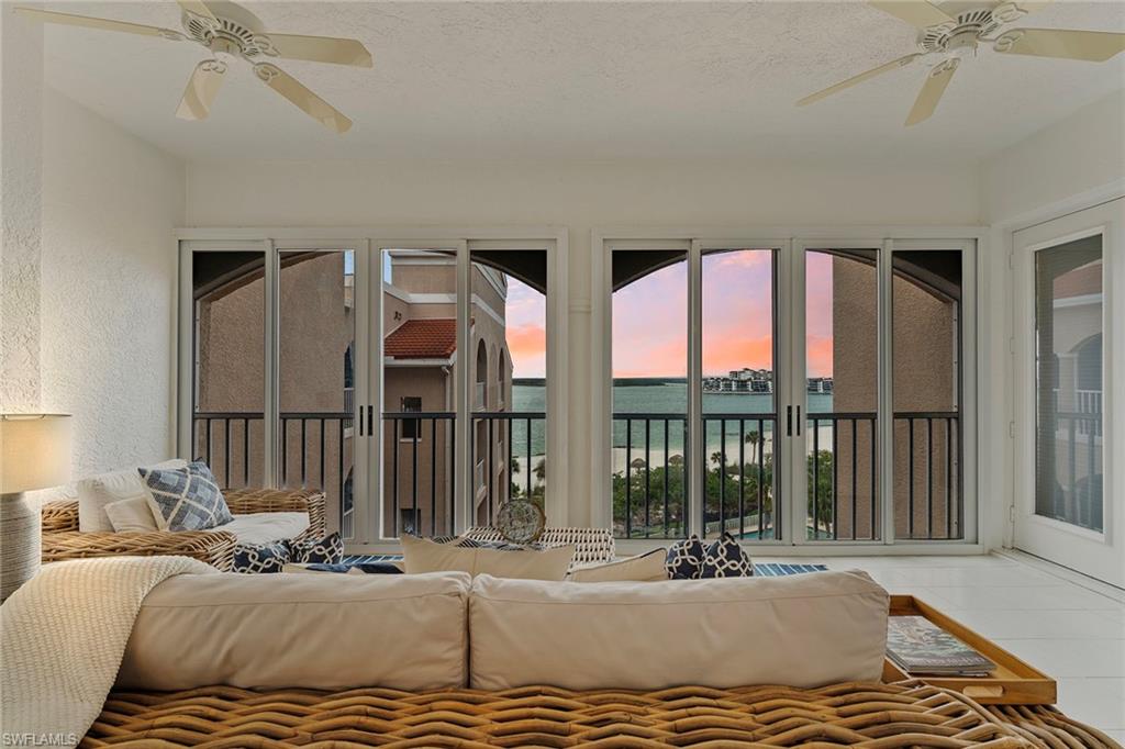 2000 Royal Marco WAY 607