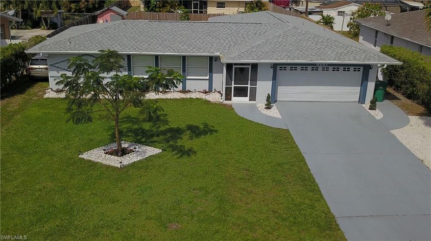 Home Renovated 4 Bedrooms, 3 Full Baths, kitchen with granite, stainless steel appliances.Tile and new wood laminate throughout the whole house. This home features a family room, crown molding & sliding glass doors to the enclosed lanai.
All information and property details are deemed reliable but not guaranteed and should be independently verified if any person intends to engage in a transaction based upon it.