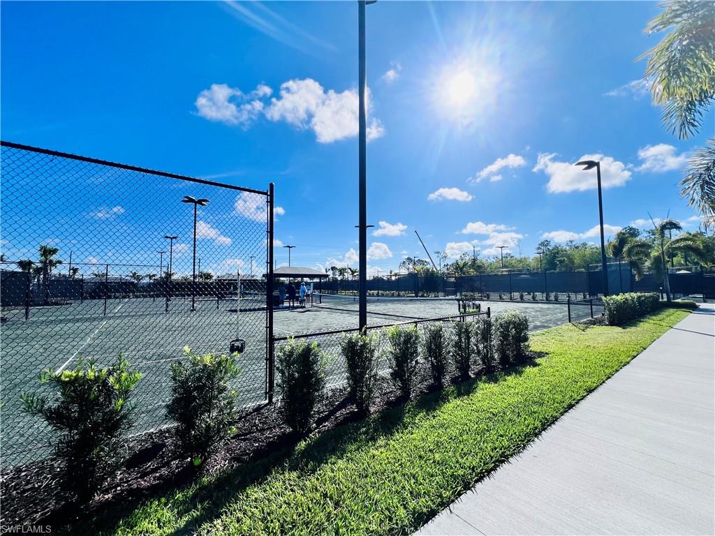 CAYMAS - Residential Lease