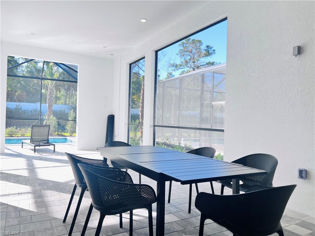 CAYMAS - Residential Lease