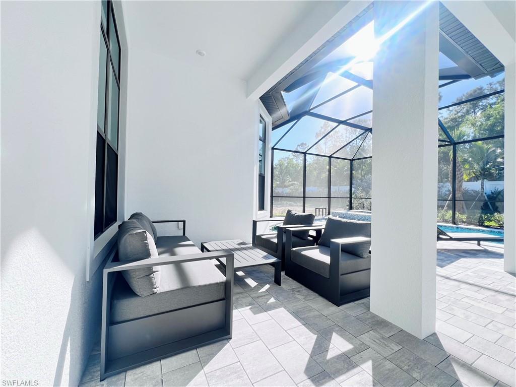 CAYMAS - Residential Lease