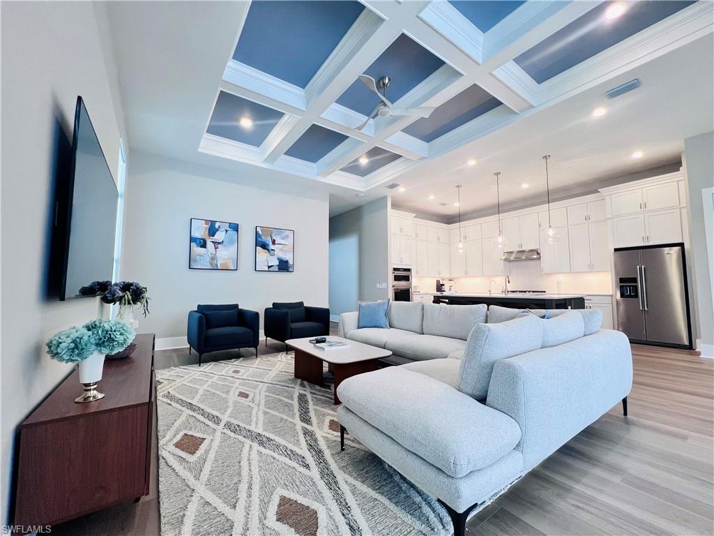 CAYMAS - Residential Lease