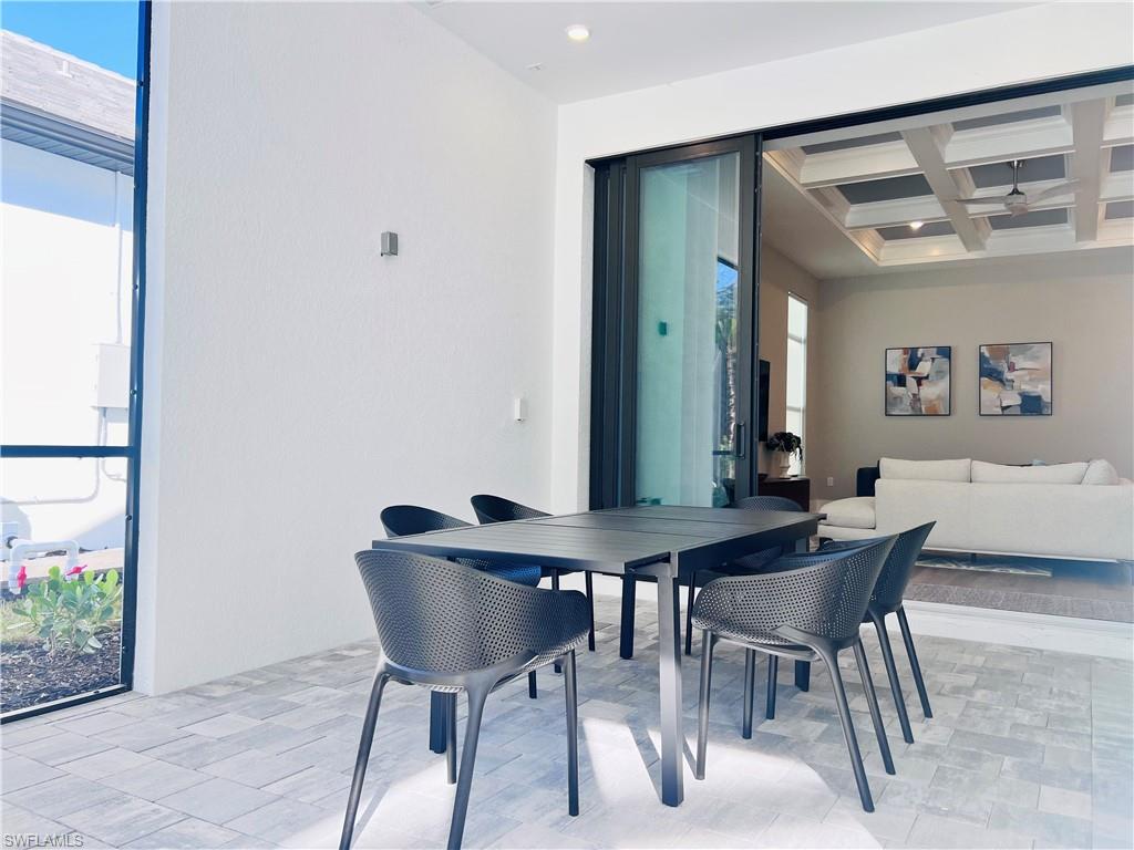 CAYMAS - Residential Lease