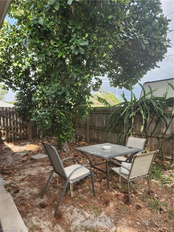 SAN CARLOS PARK - Residential