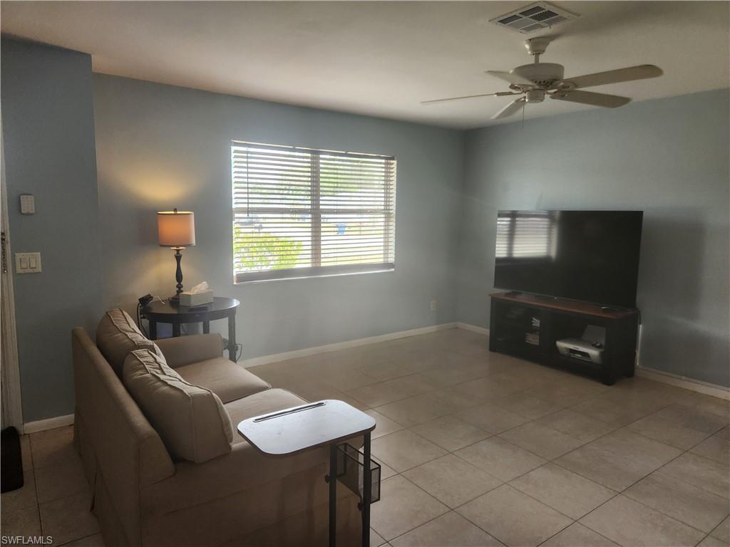 SAN CARLOS PARK - Residential