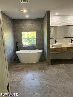 BOCA PALMS - Residential