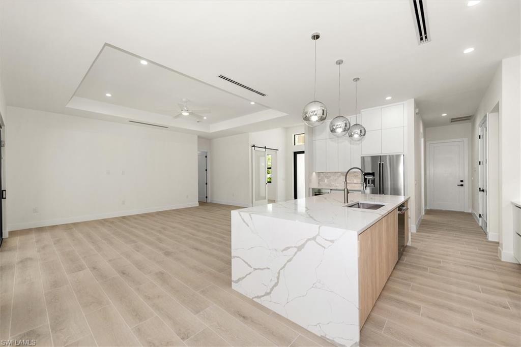 GOLDEN GATE ESTATES - Residential