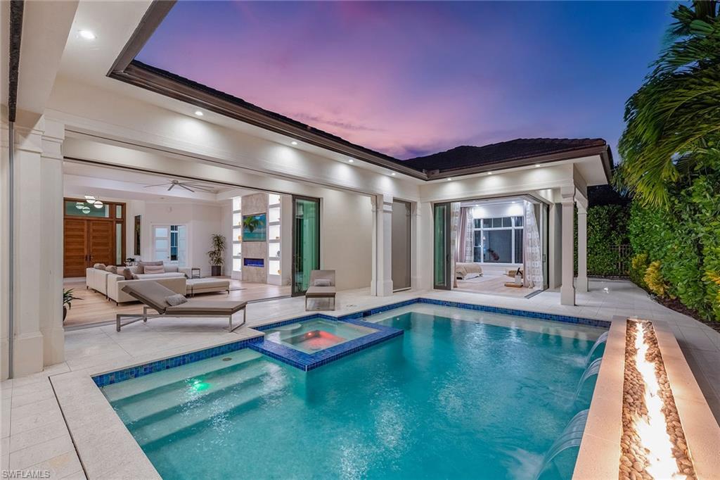 MOORINGS - Residential