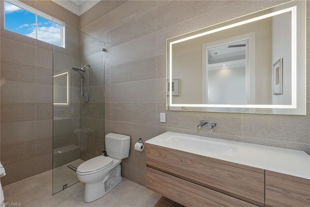 MOORINGS - Residential