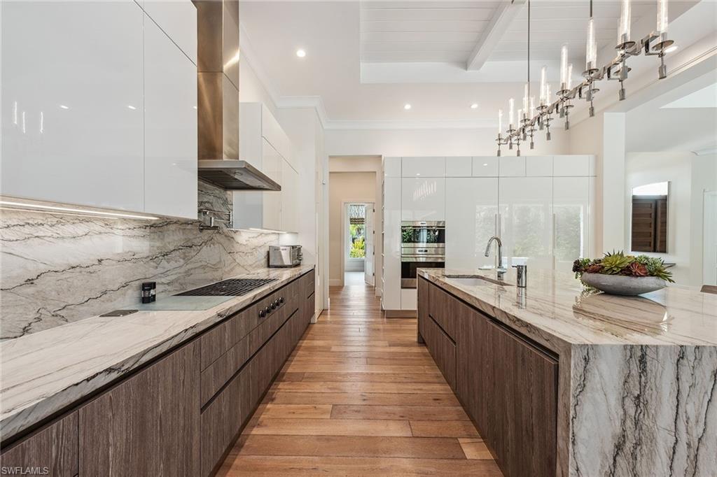 MOORINGS - Residential