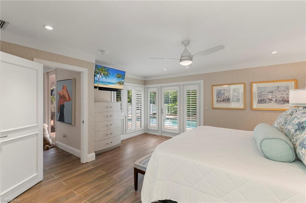 BRIDGE WAY VILLAS - Residential