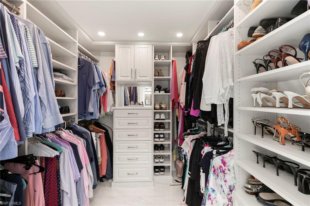 BRIDGE WAY VILLAS - Residential