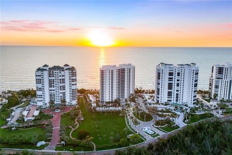 8231 Bay Colony DR 903 NAPLES FL 34108