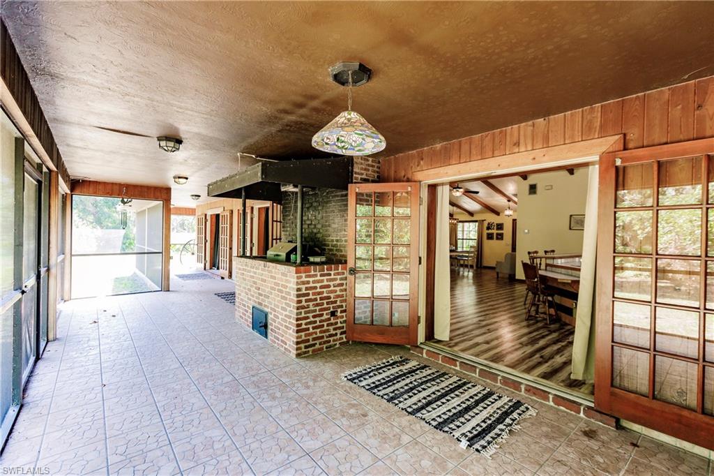 LAKE SUZY - Residential