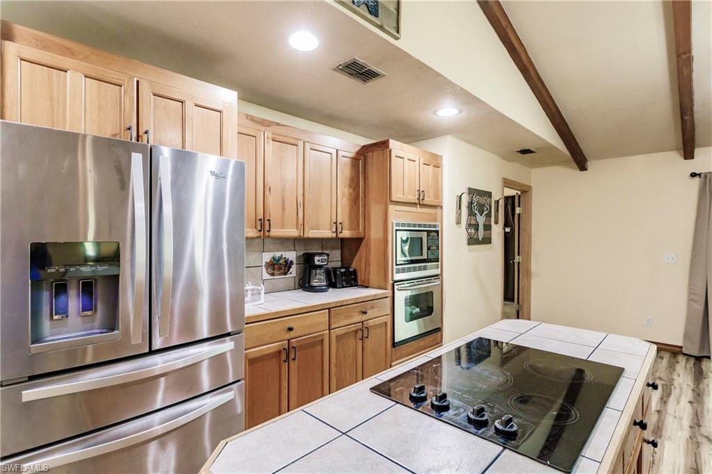 LAKE SUZY - Residential