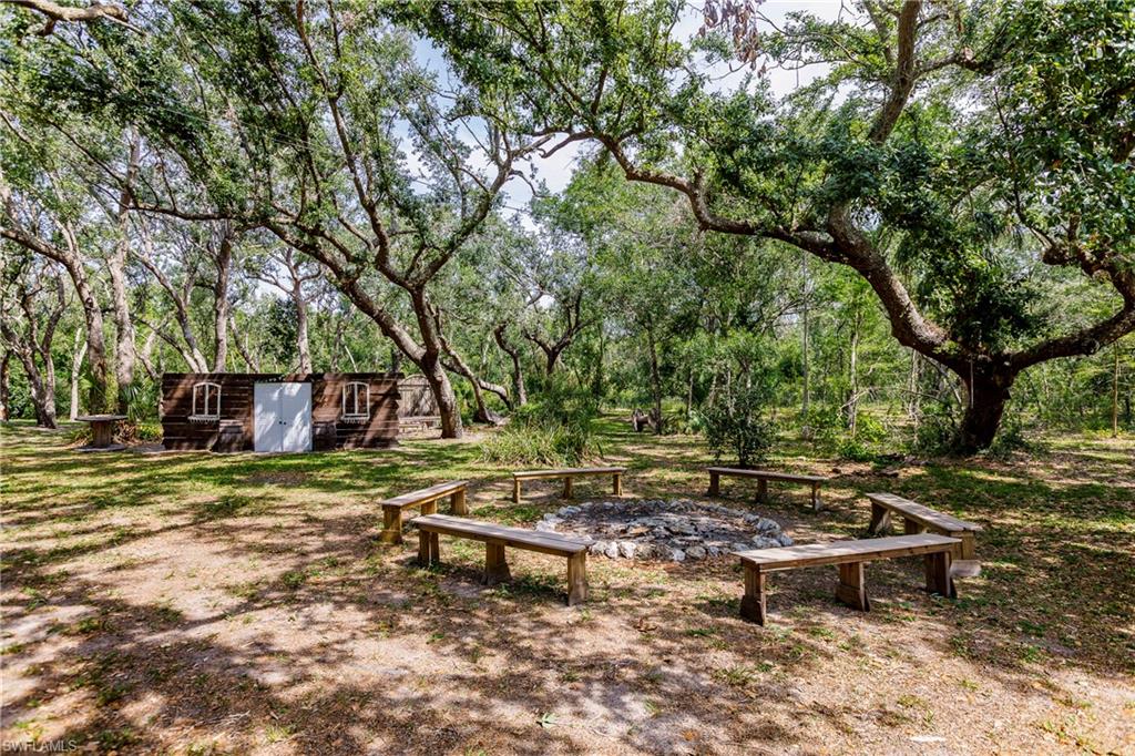 LAKE SUZY - Residential