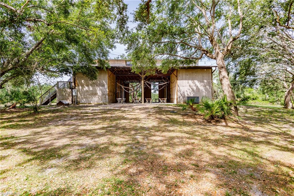 LAKE SUZY - Residential