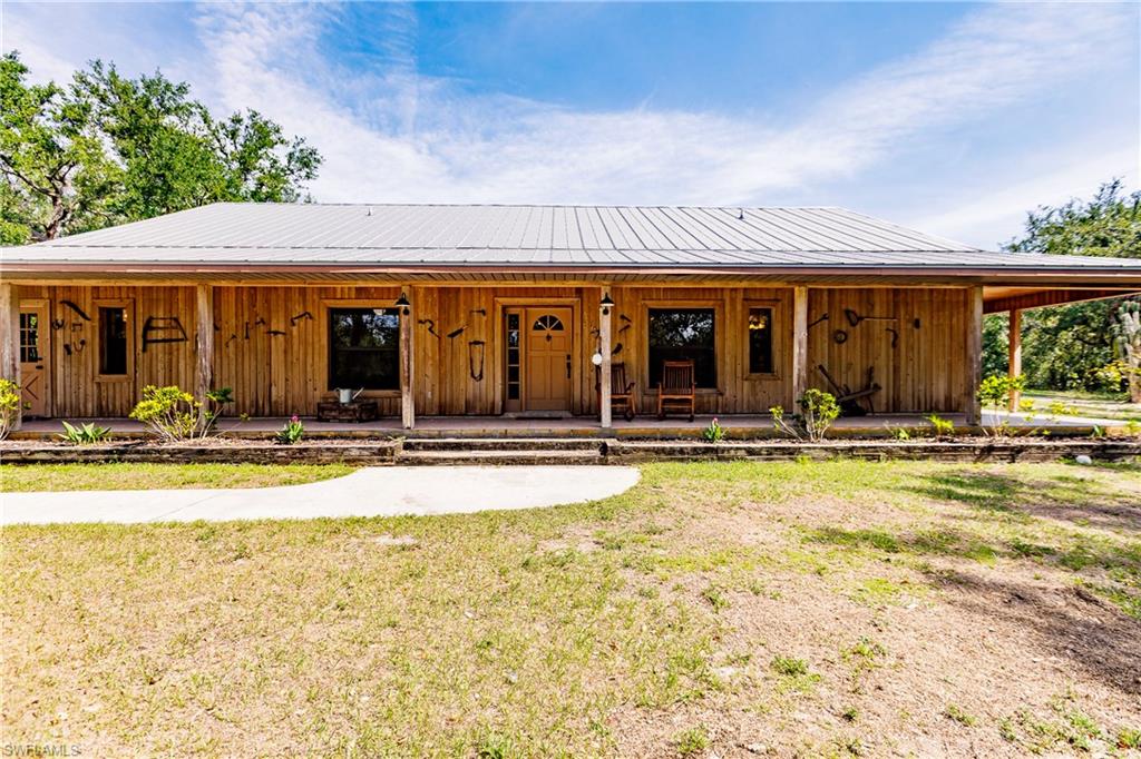 LAKE SUZY - Residential