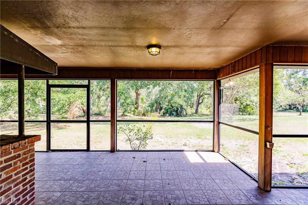 LAKE SUZY - Residential