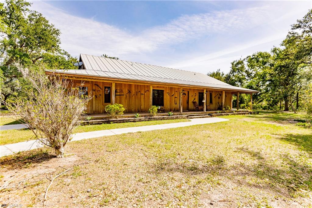 LAKE SUZY - Residential