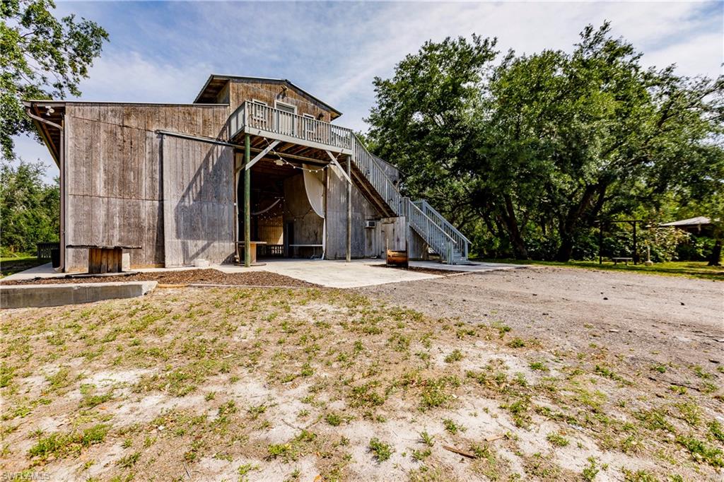 LAKE SUZY - Residential