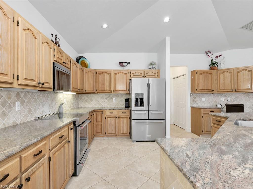 MARCO ISLAND - Residential