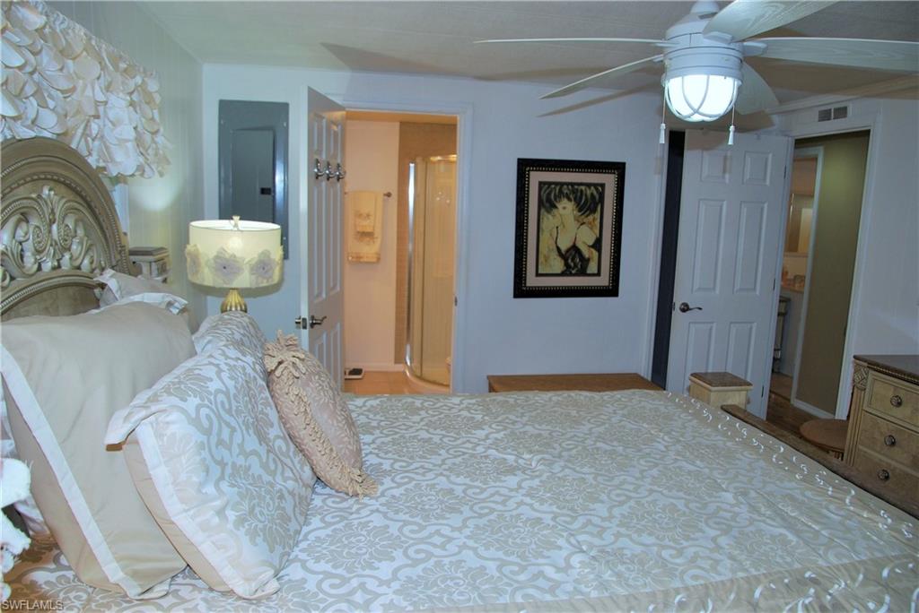 SIX LAKES COUNTRY CLUB - Residential