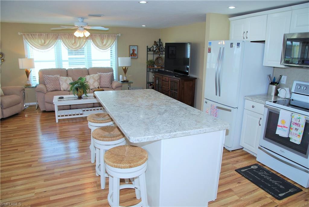 SIX LAKES COUNTRY CLUB - Residential