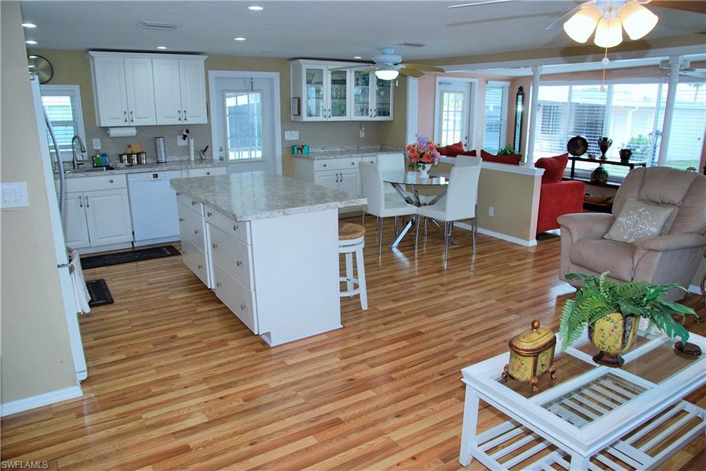 SIX LAKES COUNTRY CLUB - Residential