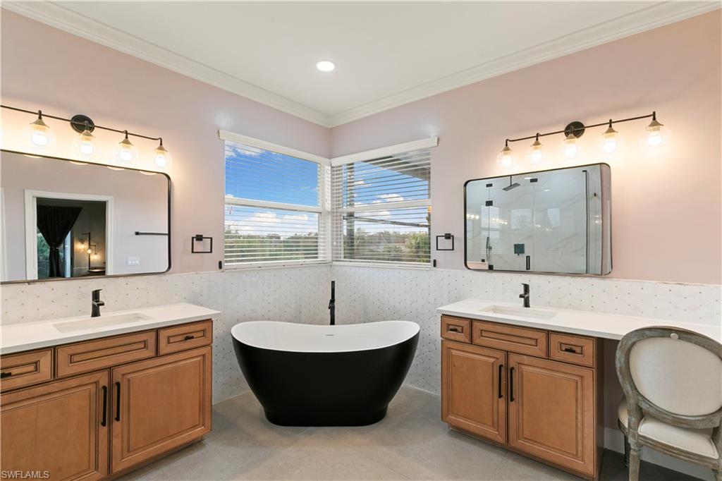 LAUREL LAKES - Residential