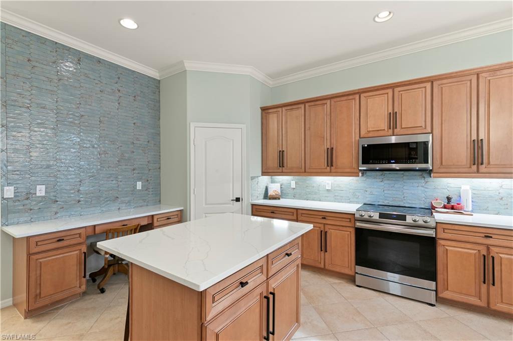 LAUREL LAKES - Residential