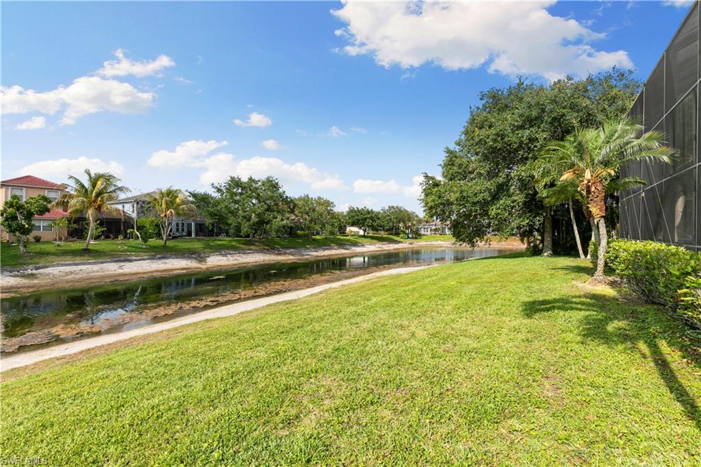 LAUREL LAKES - Residential