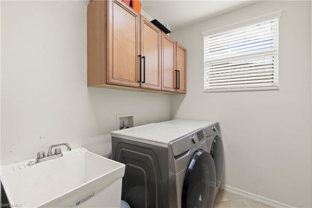 LAUREL LAKES - Residential