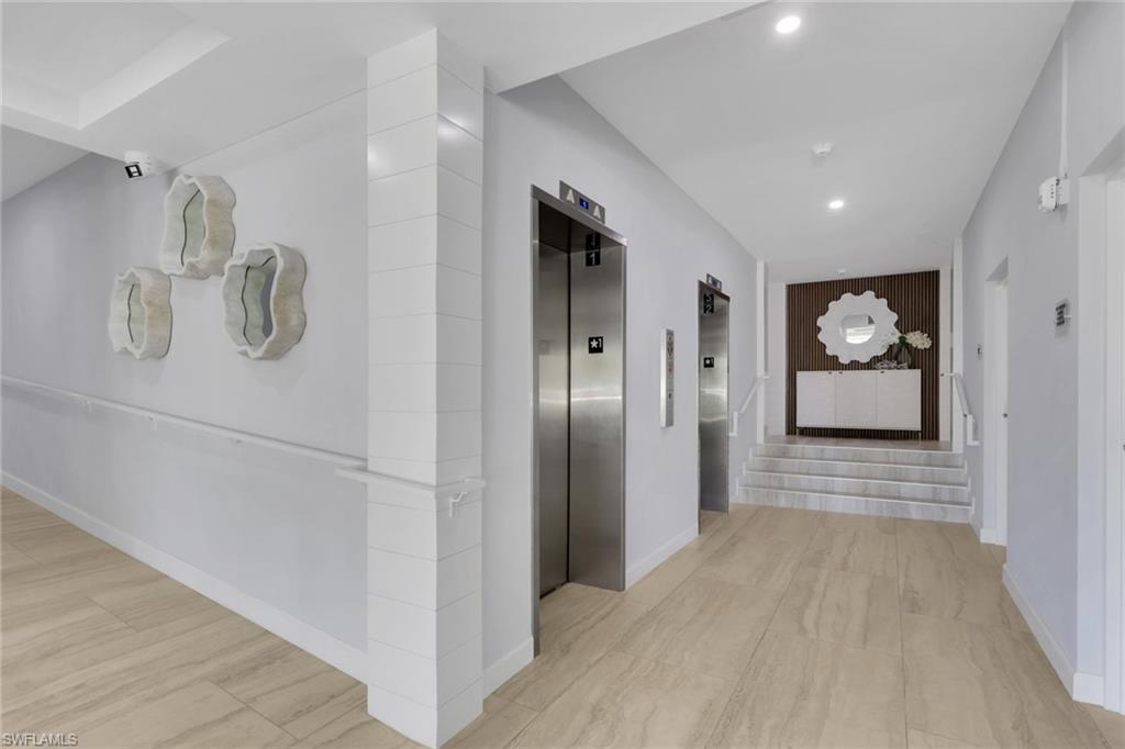 VANDERBILT TOWERS - Residential