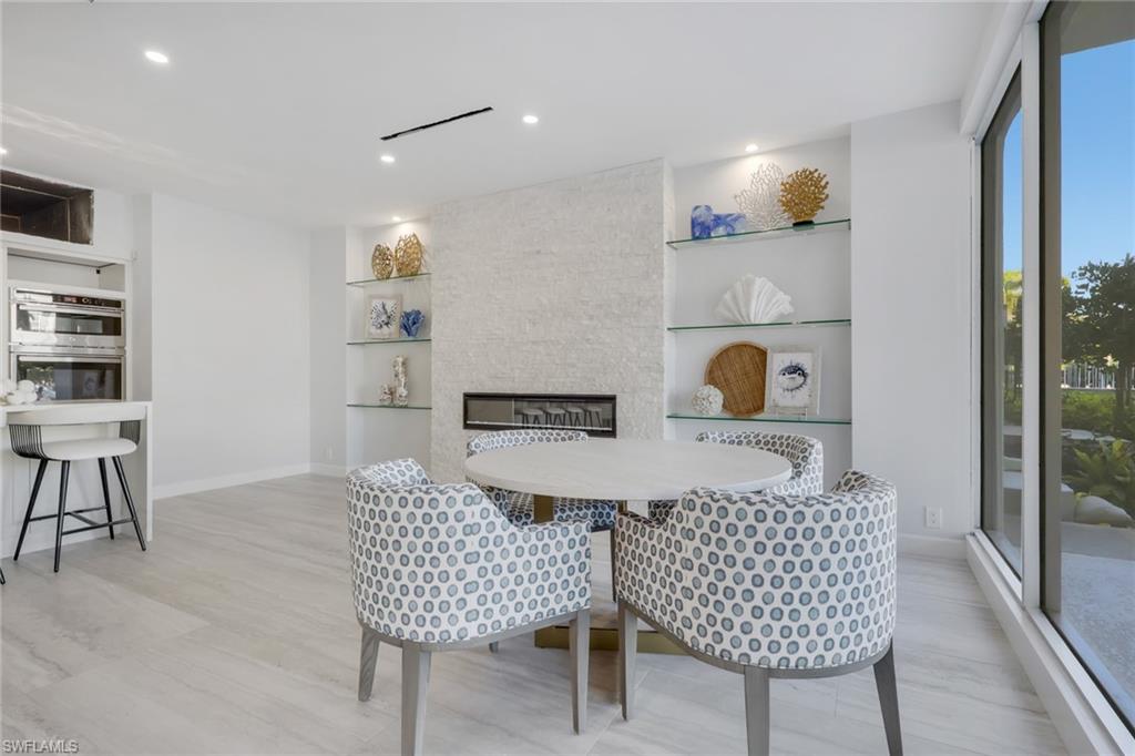 VANDERBILT TOWERS - Residential