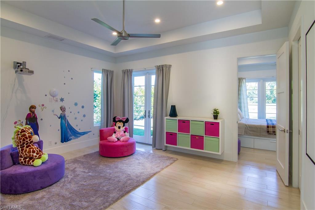 QUAIL WEST - Residential