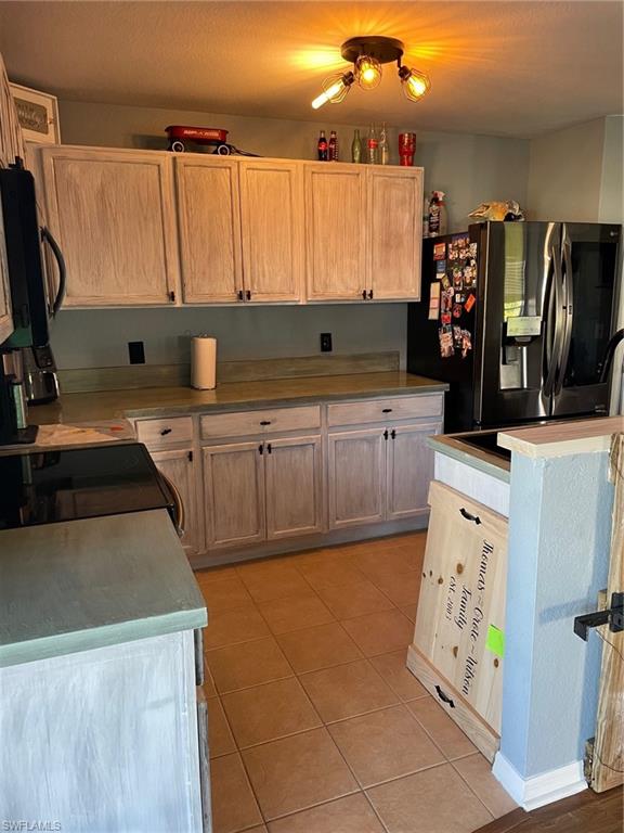 BAYSHORE COMMONS - Residential