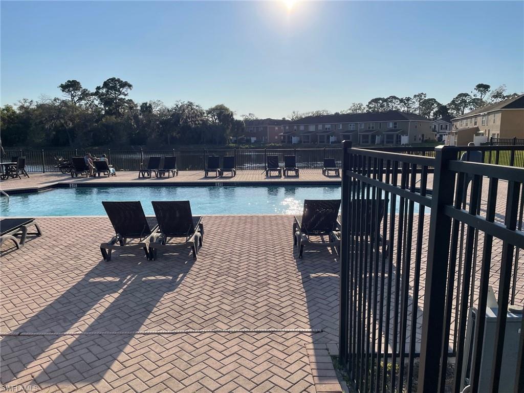 BAYSHORE COMMONS - Residential