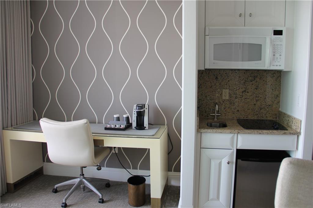 COLLINS - Residential